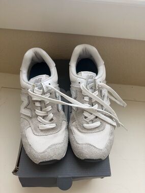 New Balance Off-White/Tan Knit-Textured Sneaker Interior Label